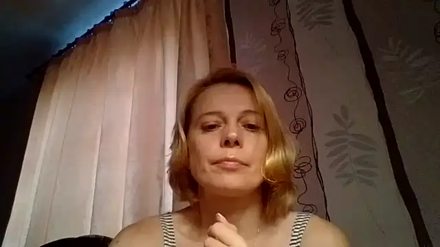 LiluXRose online show from September 29, 10:53 am