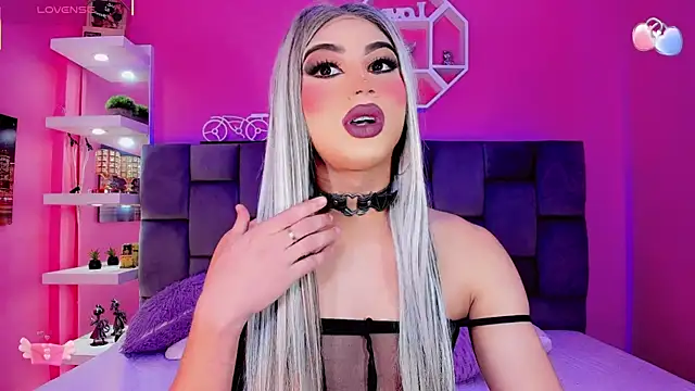 Miacuteee online show from January 10, 9:05 pm