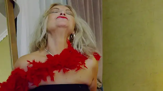 Snapshot of Allura_Jenson chatting on October 28, 8:00 pm Allura Jenson online show from October 28, 8:00 pm