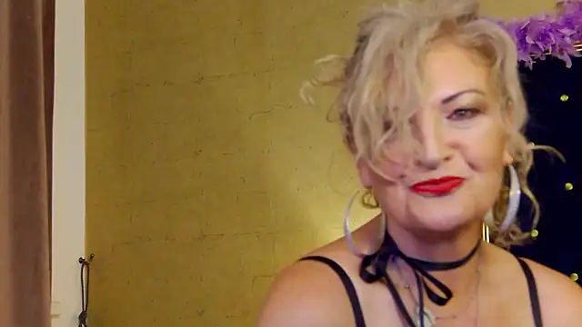 Snapshot of Allura_Jenson chatting on July 5, 9:55 pm Allura Jenson online show from July 5, 9:55 pm