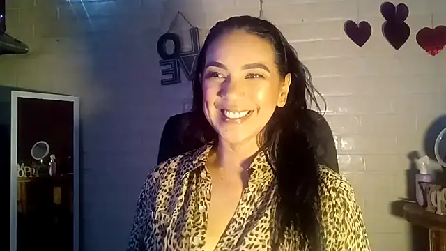 Snapshot of MiiaVelasquez chatting on April 22, 4:59 am MiiaVelasquez online show from April 22, 4:59 am