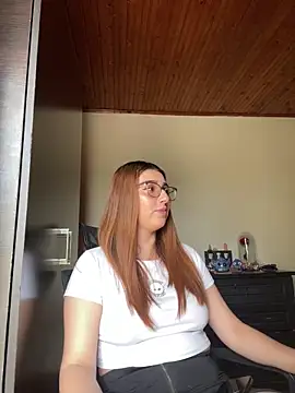 CoraVibes online show from September 23, 7:39 pm