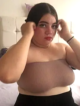 Snapshot of Kuromy_x chatting on September 24, 6:55 pm Kuromy x online show from September 24, 6:55 pm