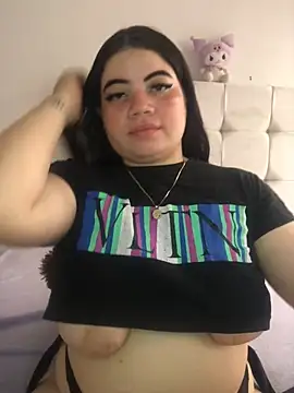 Snapshot of Kuromy_x chatting on February 19, 7:10 pm Kuromy x online show from February 19, 7:10 pm