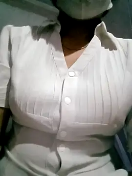 Snapshot of lomi-79 chatting on September 11, 3:56 pm lomi-79 online show from September 11, 3:56 pm