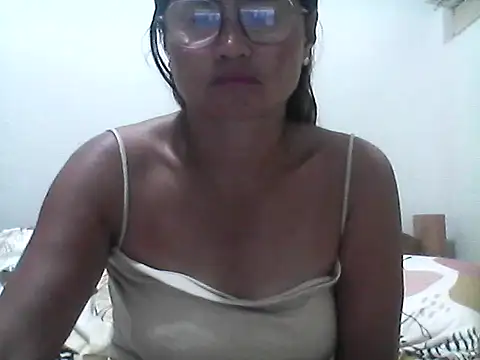 nathalie0045 online show from June 30, 10:22 pm
