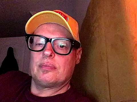 curley76 online show from September 28, 5:13 am