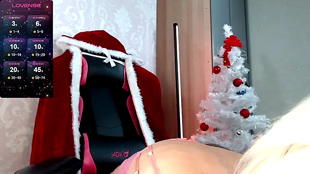 Snapshot of SereneXX chatting on December 14, 10:18 pm SereneXX online show from December 14, 10:18 pm