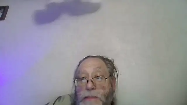 Snapshot of assholexpress chatting on November 12, 11:43 am assholexpress online show from November 12, 11:43 am