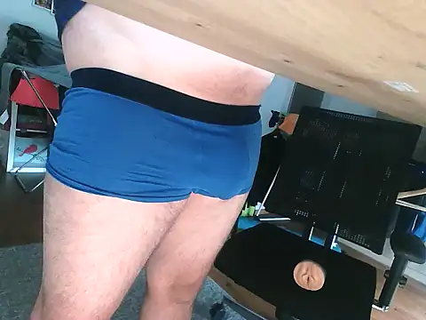 Snapshot of michaelm1983 chatting on September 22, 6:48 am michaelm1983 online show from September 22, 6:48 am