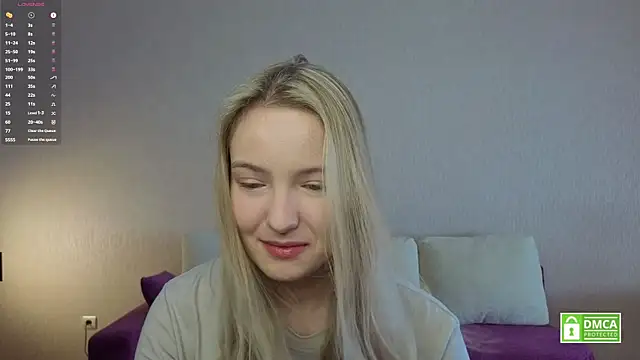 HongTomczak online show from June 17, 6:27 am