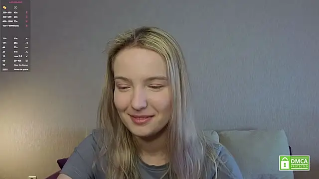 HongTomczak online show from June 23, 7:39 am