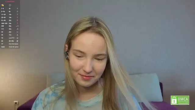 HongTomczak online show from July 6, 6:43 am