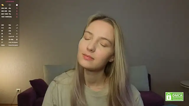 HongTomczak online show from August 3, 6:23 am