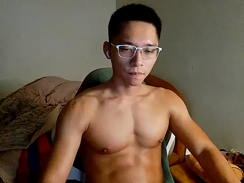 Snapshot of iron0401 chatting on February 17, 4:02 pm iron0401 online show from February 17, 4:02 pm