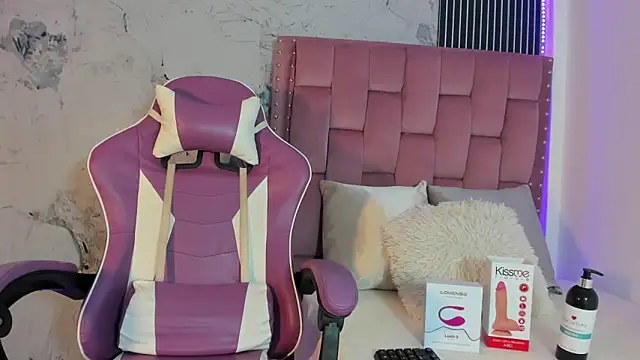 Snapshot of Mia_Duarte1 chatting on September 23, 7:28 pm Mia Duarte1 online show from September 23, 7:28 pm