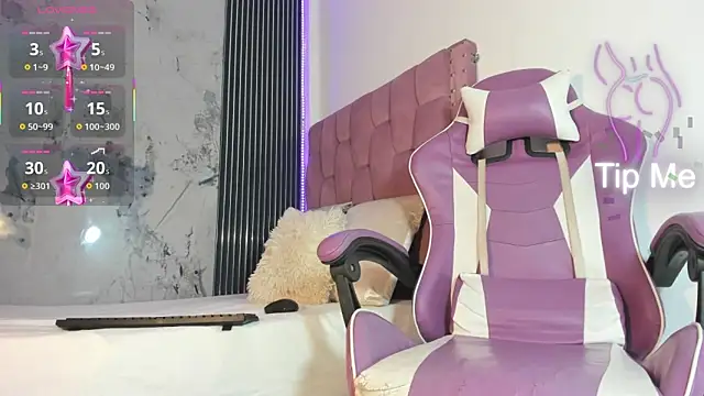 Snapshot of Mia_Duarte1 chatting on October 7, 7:33 pm Mia Duarte1 online show from October 7, 7:33 pm