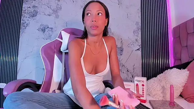 Snapshot of Mia_Duarte1 chatting on October 16, 7:26 pm Mia Duarte1 online show from October 16, 7:26 pm