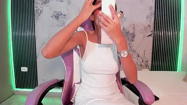 Mia Duarte1 online show from February 12, 7:31 pm