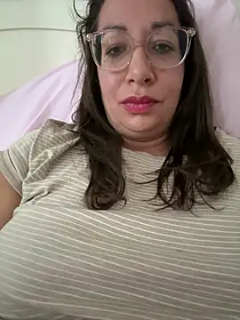 RosaFreya online show from June 15, 7:32 am