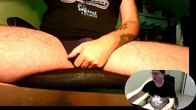 blueandwhite1 online show from November 19, 8:14 am