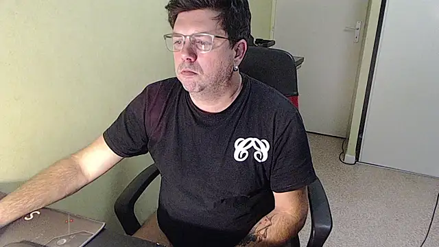 blueandwhite1 online show from December 5, 3:30 pm