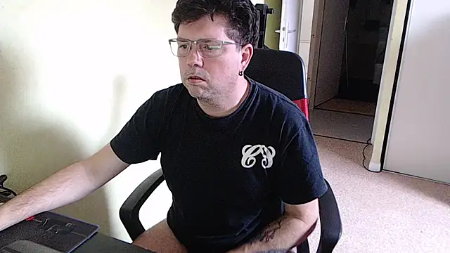 blueandwhite1 online show from February 18, 3:19 pm