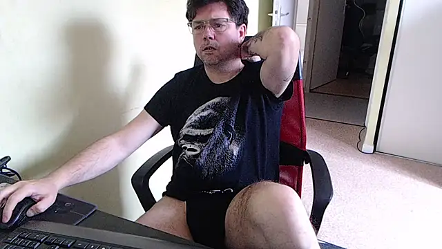 blueandwhite1 online show from March 7, 11:29 am