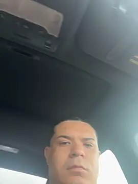 YadielPublic online show from October 17, 8:00 pm