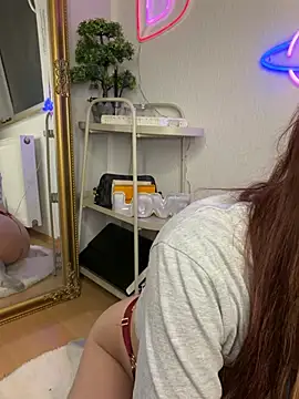 lisapeperoni online show from July 12, 9:28 pm