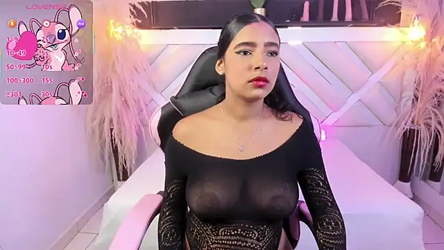 Zoe-Johnson  online show from June 9, 10:32 pm