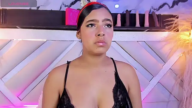 Zoe-Johnson  online show from July 30, 4:22 am