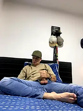 Jaguer2213 online show from November 1, 4:25 am