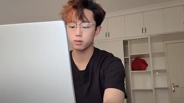 STxuguanhan online show from December 16, 7:13 am