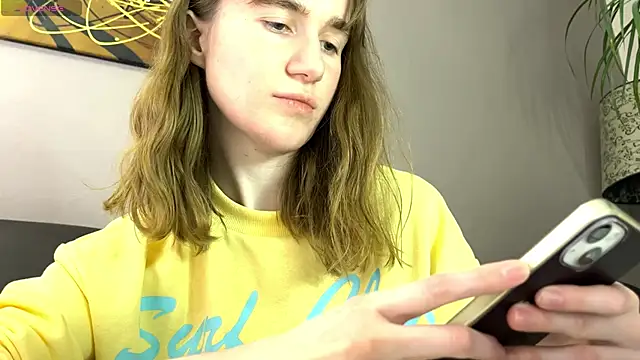 velina   online show from September 27, 8:47 pm