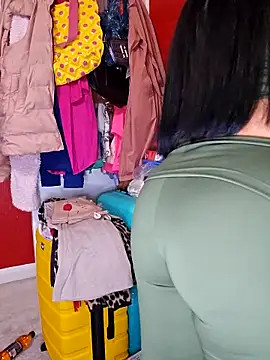 Filthymaddymilfy25 online show from December 17, 12:11 pm