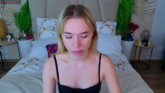 RachelColon online show from October 19, 3:34 pm