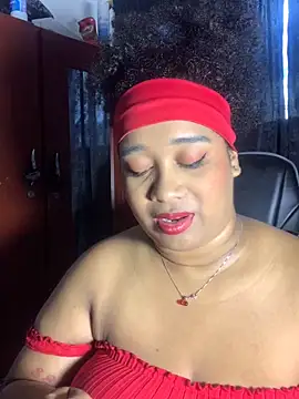 Snapshot of Yera_brown69 chatting on October 4, 12:47 pm Yera brown69 online show from October 4, 12:47 pm