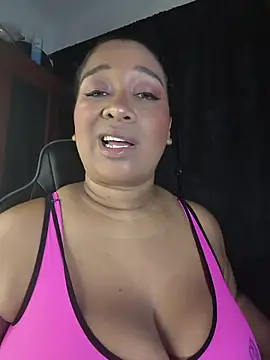 Snapshot of Yera_brown69 chatting on April 24, 2:03 am Yera brown69 online show from April 24, 2:03 am