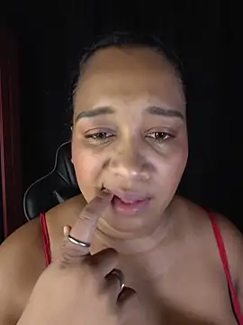 Snapshot of Yera_brown69 chatting on May 7, 2:28 am Yera brown69 online show from May 7, 2:28 am