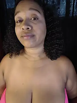 Snapshot of Yera_brown69 chatting on May 10, 10:37 pm Yera brown69 online show from May 10, 10:37 pm