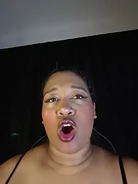 Snapshot of Yera_brown69 chatting on May 13, 11:11 pm Yera brown69 online show from May 13, 11:11 pm