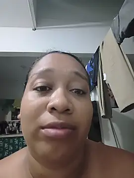 Snapshot of Yera_brown69 chatting on May 22, 1:24 am Yera brown69 online show from May 22, 1:24 am