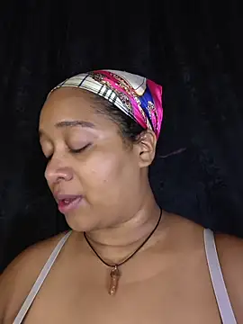 Snapshot of Yera_brown69 chatting on June 26, 2:05 am Yera brown69 online show from June 26, 2:05 am