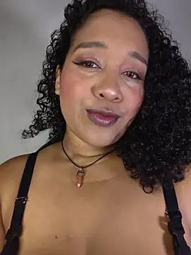 Snapshot of Yera_brown69 chatting on July 18, 2:05 am Yera brown69 online show from July 18, 2:05 am