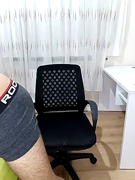 Ozi1910 online show from October 6, 7:55 pm