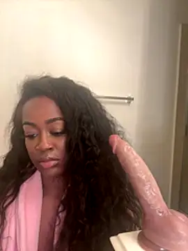 RawHoneyTrap online show from November 16, 8:42 am