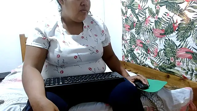 69smallstar online show from February 27, 11:54 am