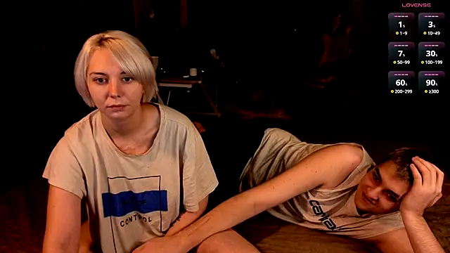 SexVibecouple online show from September 16, 9:38 pm