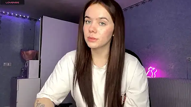 Lia rise online show from March 25, 3:18 pm